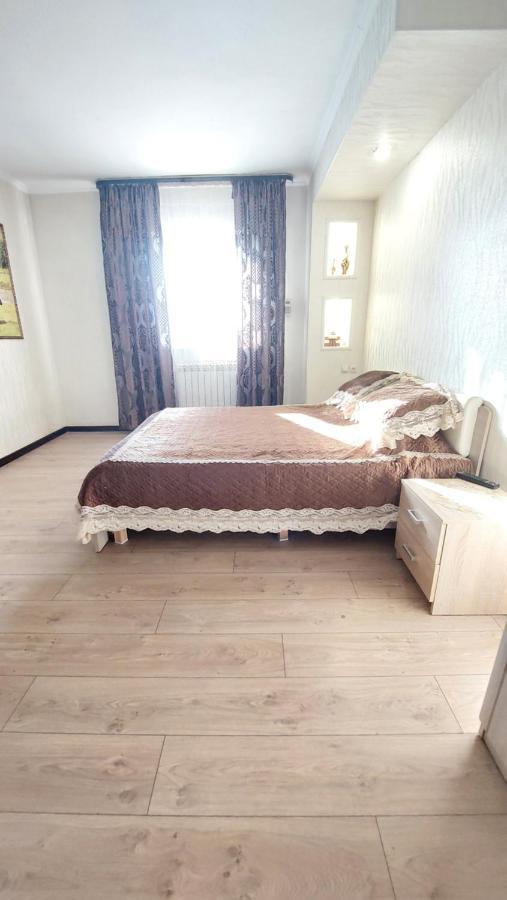 Astina Hotel Astana Bagian luar foto