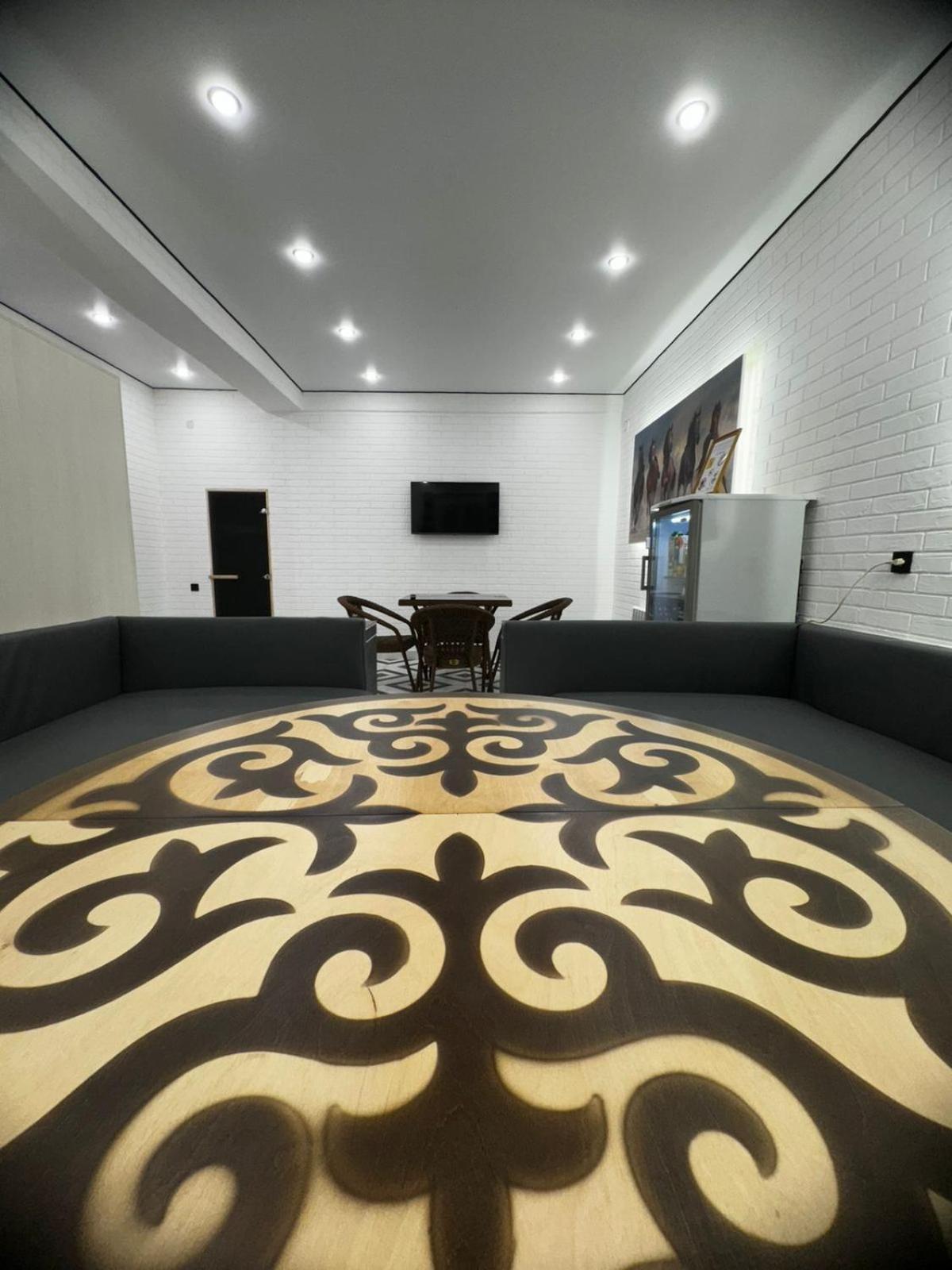 Astina Hotel Astana Bagian luar foto